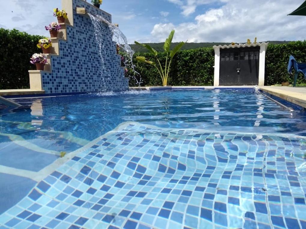 C&H Casa Campestre El Oasis Ricaurte Girardot Bed and Breakfast Esterno foto